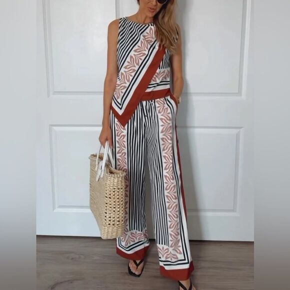 Abercrombie Drapey Striped and Floral Wide-Leg Pants - Picture 1 of 12